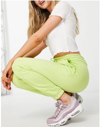 Stradivarius Track pants and sweatpants for Women | Online Sale up to 40%  off | Lyst