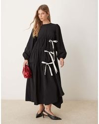 Ghospell - Contrast Bow Ruched Midi Dress - Lyst