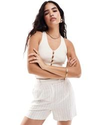 Vero Moda - Gebreid Hemdje Met Knopen Aan De Voorkant En Racerback - Lyst