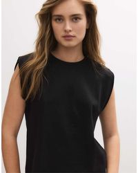 Stradivarius - Basic T-Shirt With Padded Shoulders - Lyst