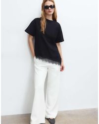 Stradivarius - T-Shirt Met Korte Mouwen En Kanten Zoom - Lyst