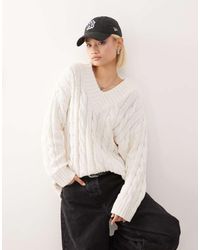 Monki - Maglione Lavorato A Trecce Pesante Sporco Oversize Con Scollo A V - Lyst
