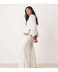 Vila - Pantalones Color Crema De Pernera Ancha Con Pespuntes En Contraste De Punto De (Parte De Un Conjunto)-Blanco - Lyst