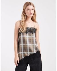 ASOS - – asymmetrisches, kariertes camisole-oberteil aus satin mit spitzenbesatz - Lyst