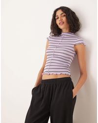 ASOS - – hochgeschlossenes, knapp geschnittenes t-shirt mit ziernaht, streifen und kappärmeln - Lyst