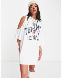 Tommy Hilfiger - X exclusivité asos - robe t-shirt à épaules nues et logo style universitaire - Lyst