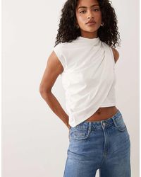 ASOS - Asymmetrische Crop Top Met Cape-Detail - Lyst