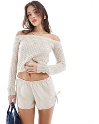 Hollister - – schulterfreier pullover aus häkelware - Lyst