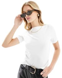 Vero Moda - Boat Neck Fitted T-shirt - Lyst