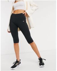 nike knee length leggings