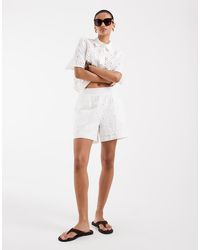 Vero Moda - Short Van Broderie - Lyst