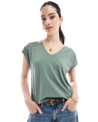 Vero Moda - Relaxed Oversized V Neck T-Shirt - Lyst