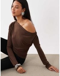 ASOS - Drape Off Shoulder Top With Cinch Waist - Lyst