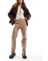 ASOS - Pantalon droit en similicuir - moka - Lyst