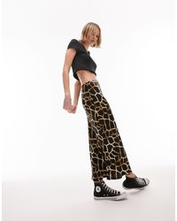 Topshop Unique - Jupe mi-longue coupe en biais à imprimé animal - marron - Lyst