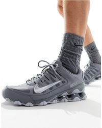 Nike - Reax 8 - sneakers grigie e bianche - Lyst
