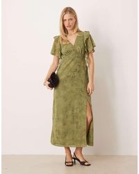 Lovedrobe - Angel Sleeve V Neck Midaxi Dress - Lyst