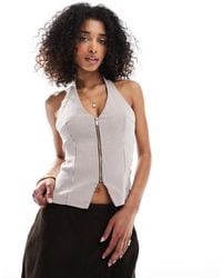 Bershka - – neckholder-oberteil aus bengaline mit en nadelstreifen - Lyst