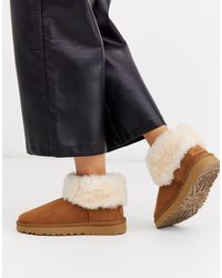 UGG Сапоги Classic Mini Fluff В Цвете Каштановый - Brown. Размер 6 (также В 7,9). - Коричневый