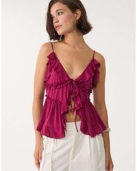 Stradivarius - Top Con Spalline Sottili E Volant - Lyst