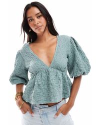 ASOS - Top Escotado Con Mangas Abullonadas Y Detalle De Lazada En La Espalda De Tejido Texturizado De - Lyst