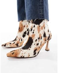 schuh - Botines Con Tacón Bajo Y Diseño Efecto Piel De Bambi De - Lyst