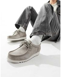 Clarks - Zapatos Wallabee Grises De Caña Baja De Ante Ftre De Clarks-Beis Neutro - Lyst