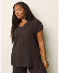 Yours Clothing - Bubble Textured T-Shirt - Lyst