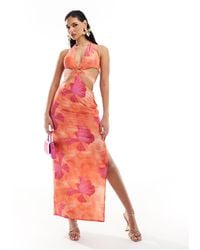 Missy Empire - Missy empire - robe longue dos nu à fleurs avec anneau et découpe - orange et rose - Lyst