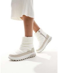 Columbia - Snowtrot Mid Snow Boots - Lyst