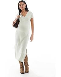 Mama.licious - Mamalicious maternity – kurzärmliges, geripptes jersey-maxikleid - Lyst