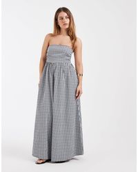Vero Moda - – trägerloses midikleid mit weitem rock und -weißem vichy-karomuster - Lyst