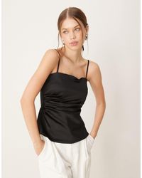 Abercrombie & Fitch - – geformtes, trägerloses oberteil aus satin - Lyst
