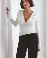 NA-KD - Soft Line V-Neck Rouched Top - Lyst