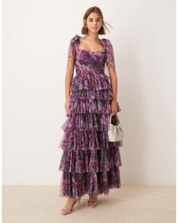 LACE & BEADS - Vestido Largo Morado Escalonado Con Estampado Floral Y Lazos En Los Hombros De Tul De - Lyst