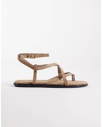 SEQWL - Strappy Flat Sandals With Buckle Detail - Lyst