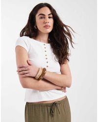 New Look - Short Sleeved Button Down Crop Top - Lyst