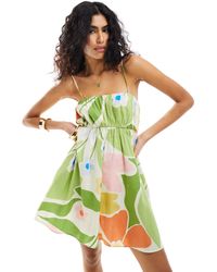 ASOS - Robe d'été courte à imprimé abstrait avec corsage froncé et bretelles réglables - couleurs vives - Lyst