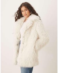Glamorous - Lapel Collar Faux Fur Coat - Lyst