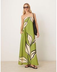 ASOS - – trägerloses maxikleid aus cupro mit abstraktem grünem muster - Lyst