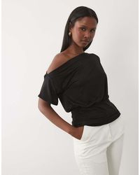 Missy Empire - Soft Touch Off Shoulder Cinch Fitted Waist Top - Lyst
