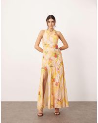 ARRANGE - Robe longue dos nageur à empiècement effiloché et imprimé fleurs - pêche - Lyst