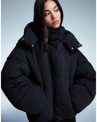 Bershka - Gewatteerd Jack Met Capuchon - Lyst