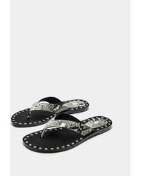 Pull&Bear - – flache sandalen mit nietenbesatz im kontrastdesign - Lyst