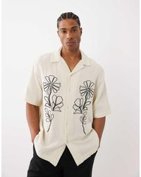 Only & Sons - Ruimvallend Overhemd Met Textuur, Korte Mouwen En Geborduurde Bloemen - Lyst