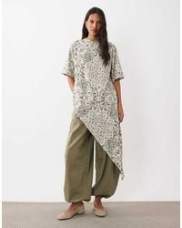 ASOS - Short Sleeve Crew Neck Asymmetric Ruffle Hem Top - Lyst