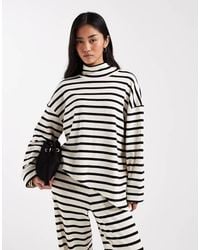 ASOS - Gestreepte Top Met Opstaande Boord, Lange Mouwen En Asymmetrische Zoom, Deel Van Co-Ord Set - Lyst