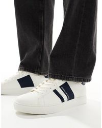 Armani Exchange - Sneakers bianche e blu navy con righe laterali con logo - Lyst