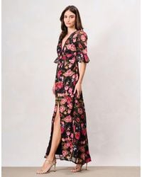 Hope & Ivy - The Kim Frill Sleeve Thigh Split Maxi Dress With Lace Trim - Lyst
