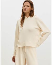 Stradivarius - Felpa Color Vaniglia Morbida Al Tatto Con Cappuccio - Lyst